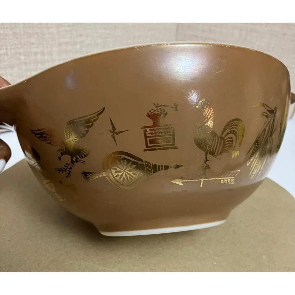 Pyrex Casserole Dish 1.5qt Brown Excellent Early American Gold Eagle 474-B